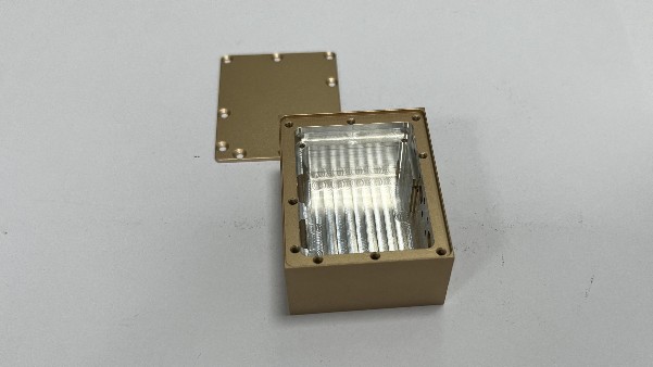 移動電源外殼鋁型材cnc加工的工藝流程是什么？